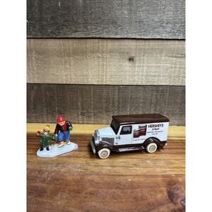 Dept 56 Kids Love Hershey's Snow Village 54924 In Box